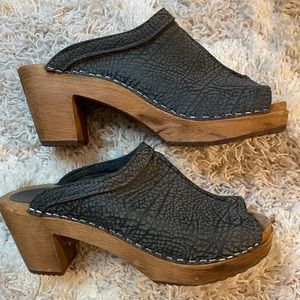 Cape clogs size 38